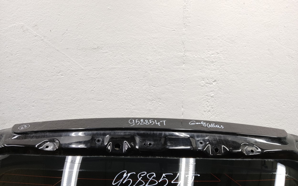 Крышка багажника Geely Atlas Pro