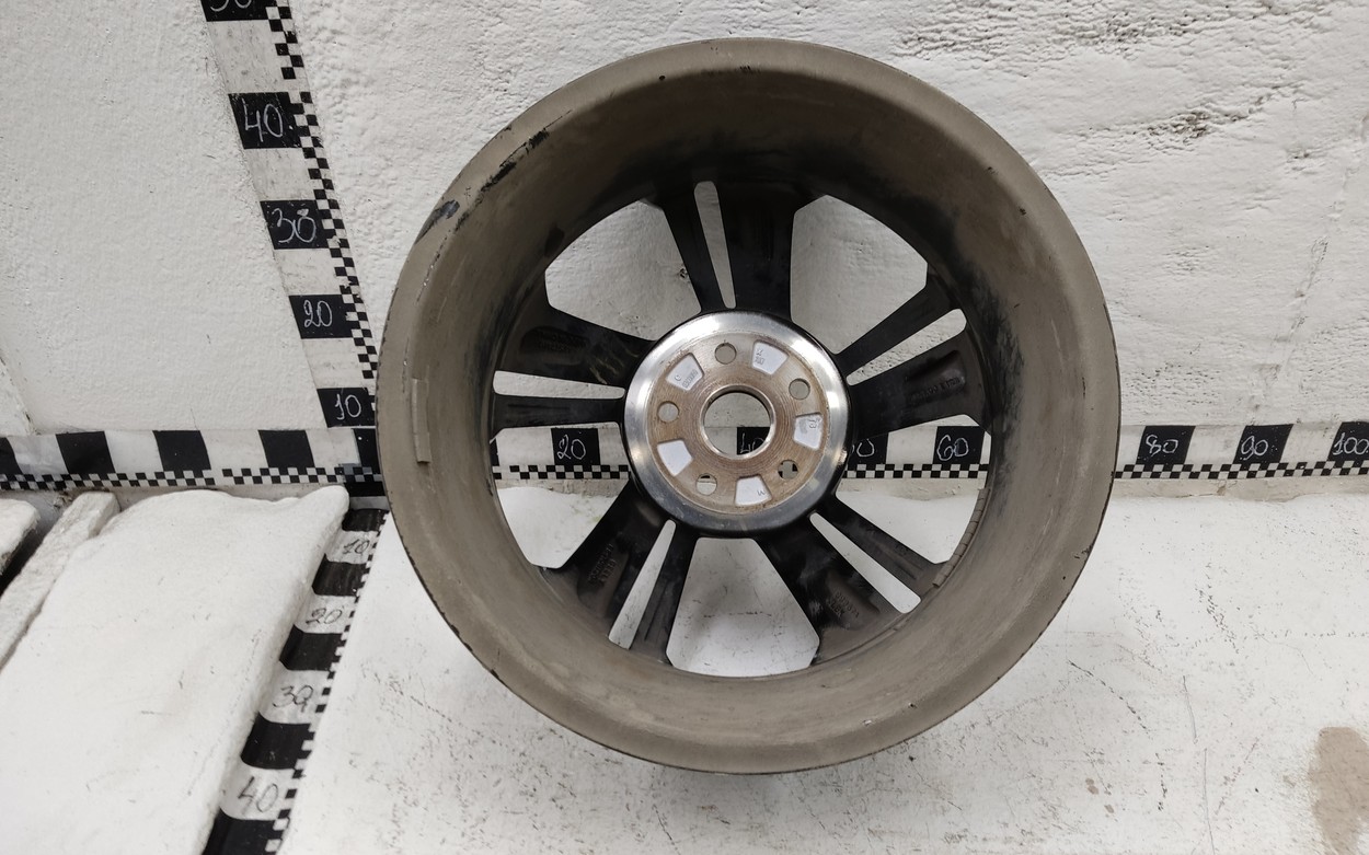 Диск колеса литой Geely Coolray Restail R18