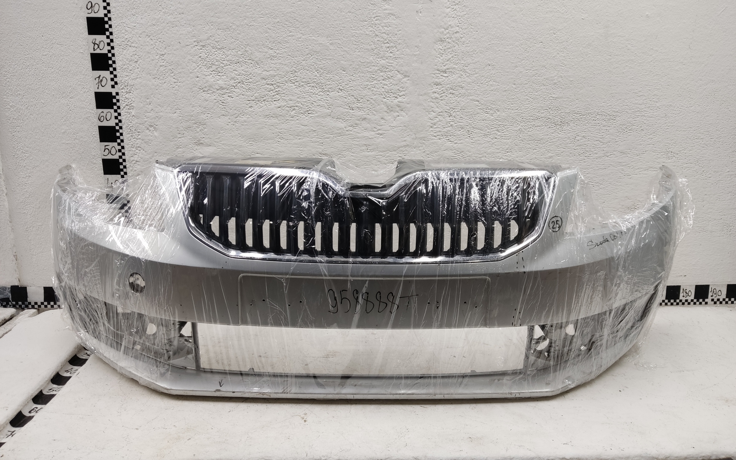 Бампер передний Skoda Octavia A7