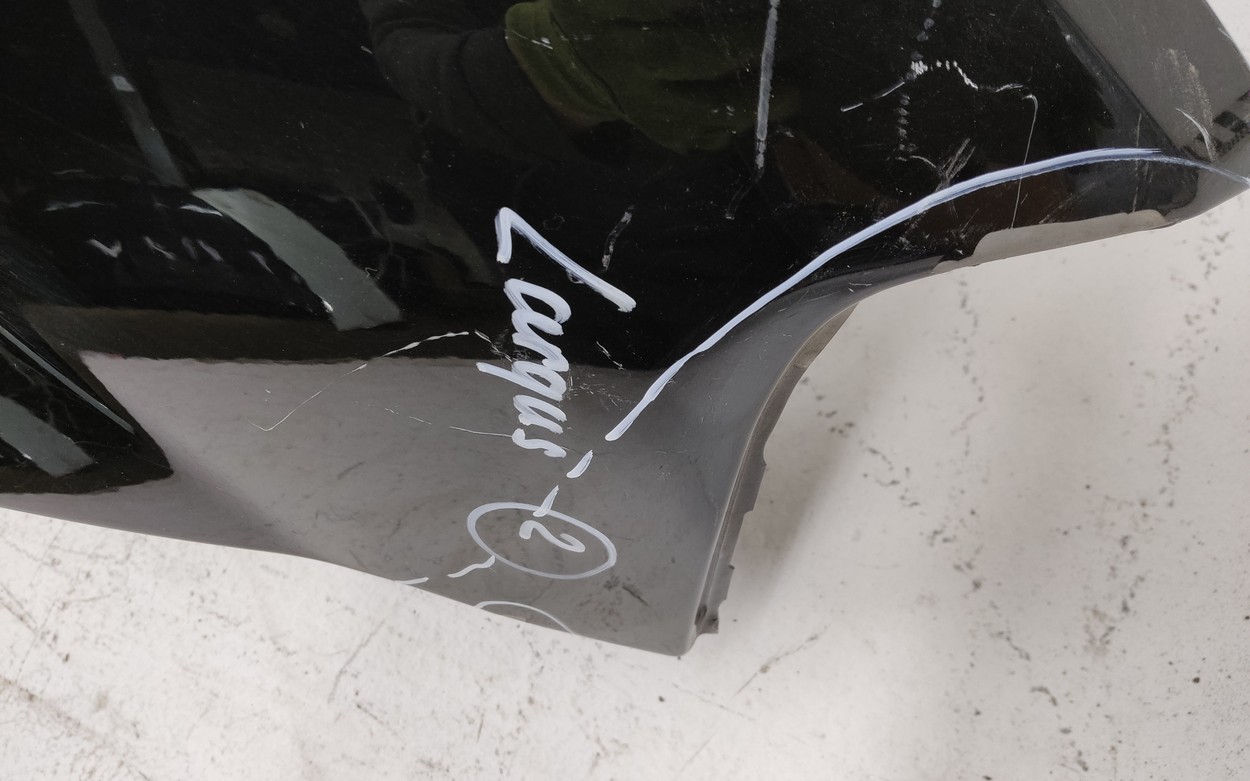 Крыло переднее правое Lada Largus 1