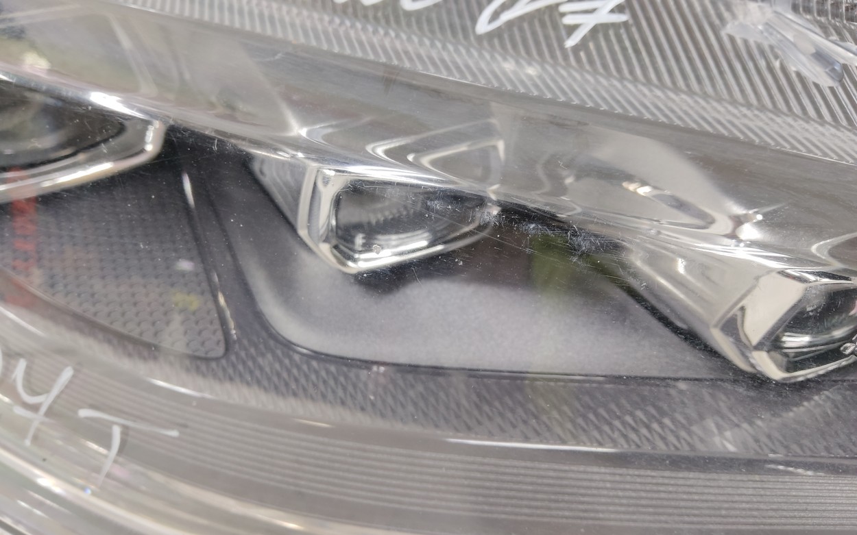 Фара передняя правая Haval F7 LED