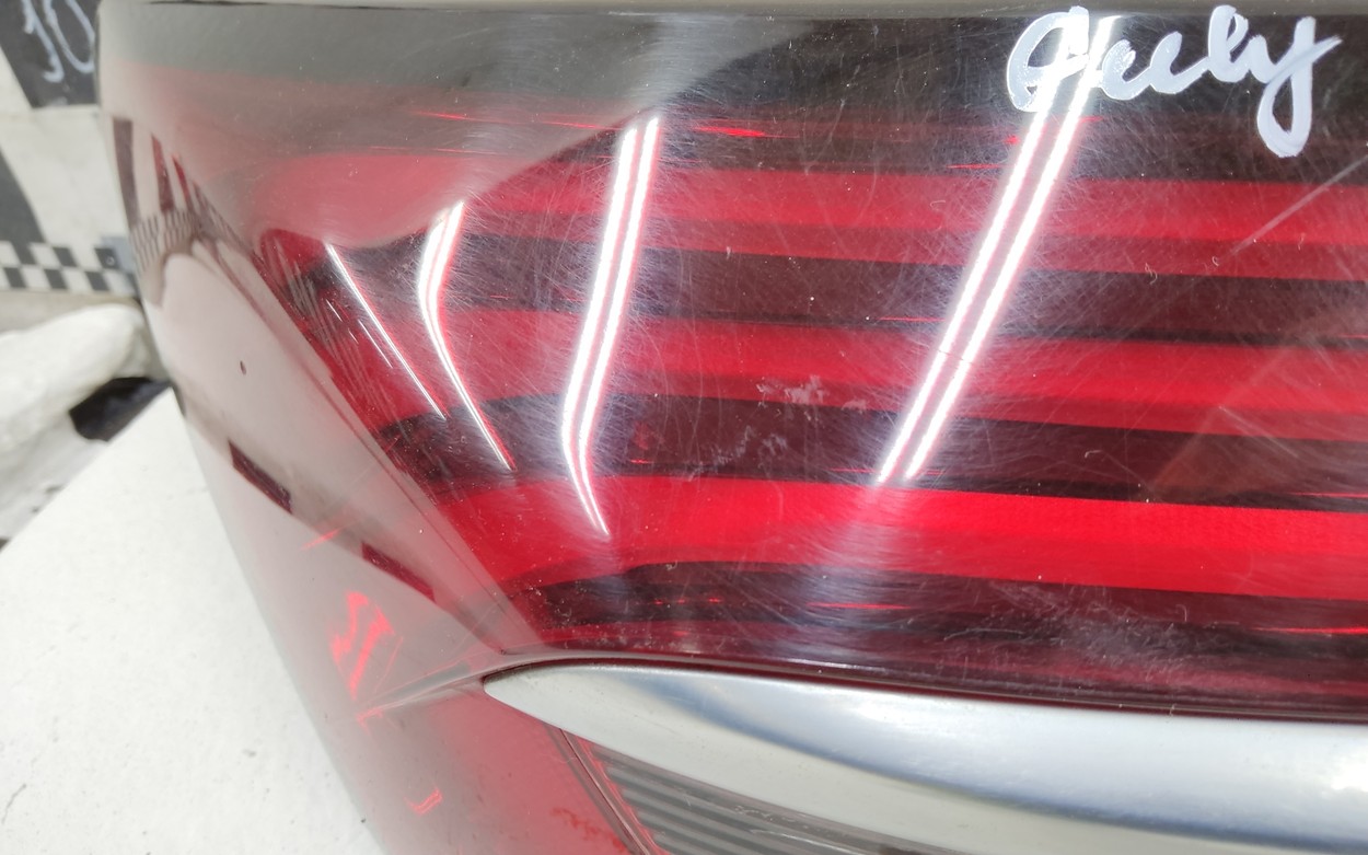 Фонарь задний левый наружный Geely Coolray LED