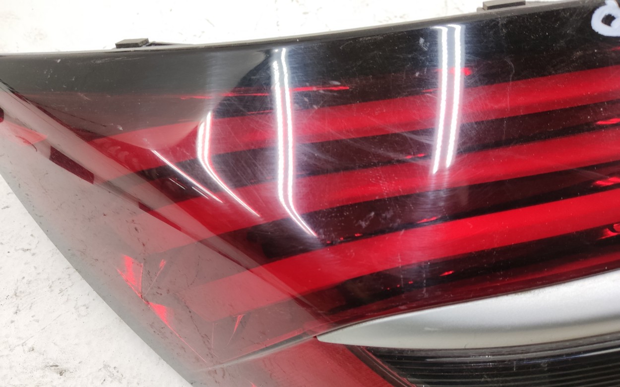 Фонарь задний левый наружный Geely Coolray LED