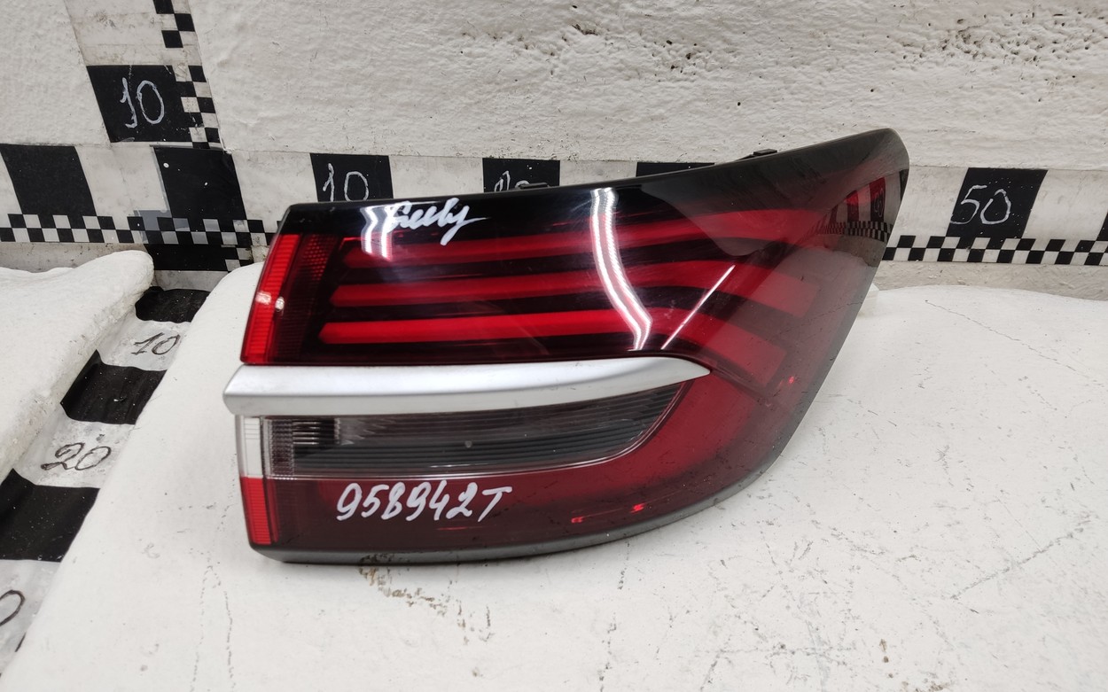 Фонарь задний правый наружный Geely Coolray LED