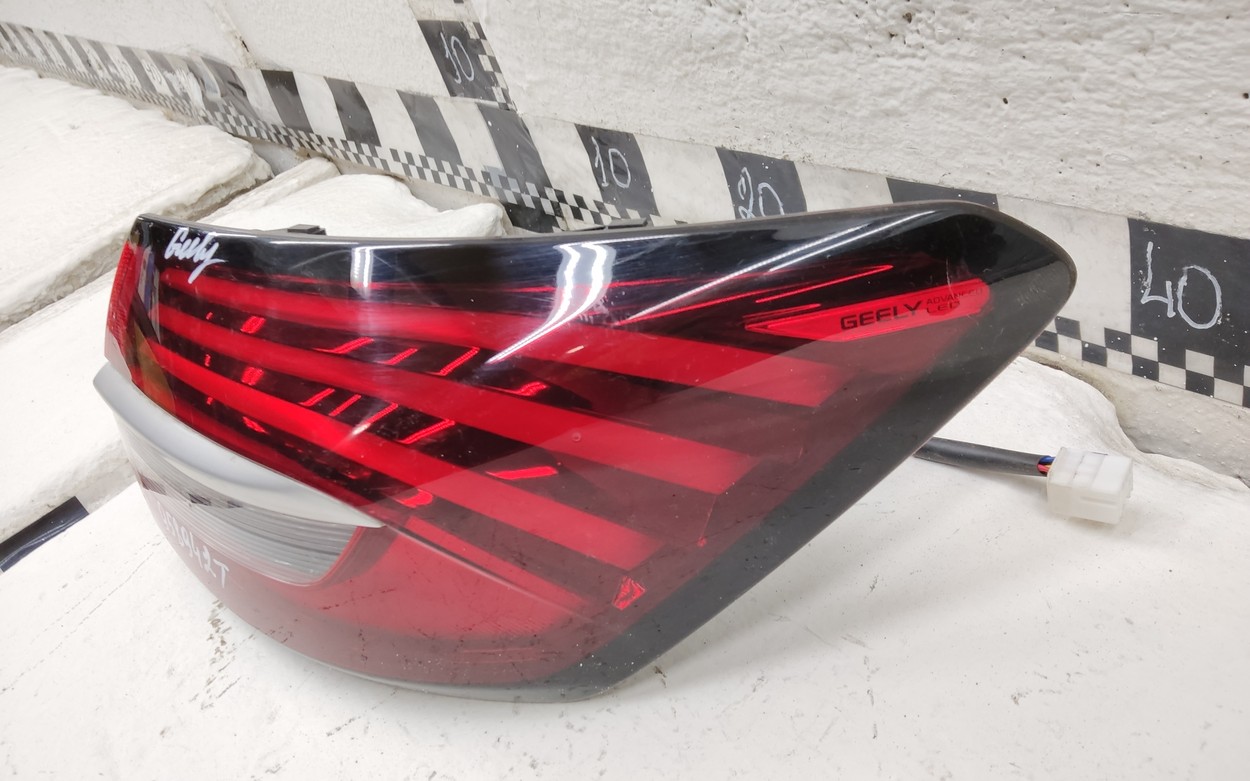 Фонарь задний правый наружный Geely Coolray LED