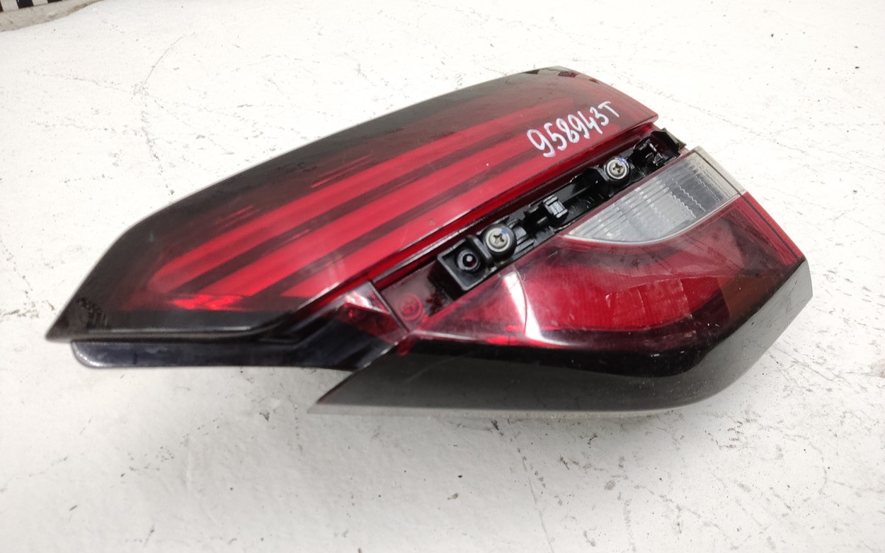 Фонарь задний правый внутренний Geely Coolray LED