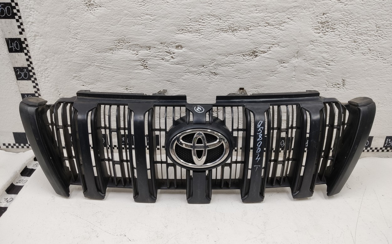 Решетка радиатора Toyota Land Cruiser Prado 150 Restail 1