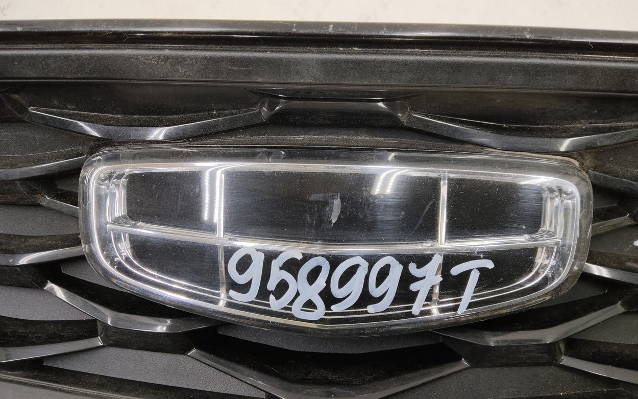 Решетка радиатора Geely Tugella 1 Restail
