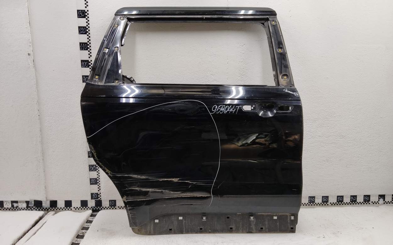Дверь задняя правая Kia Carnival 4