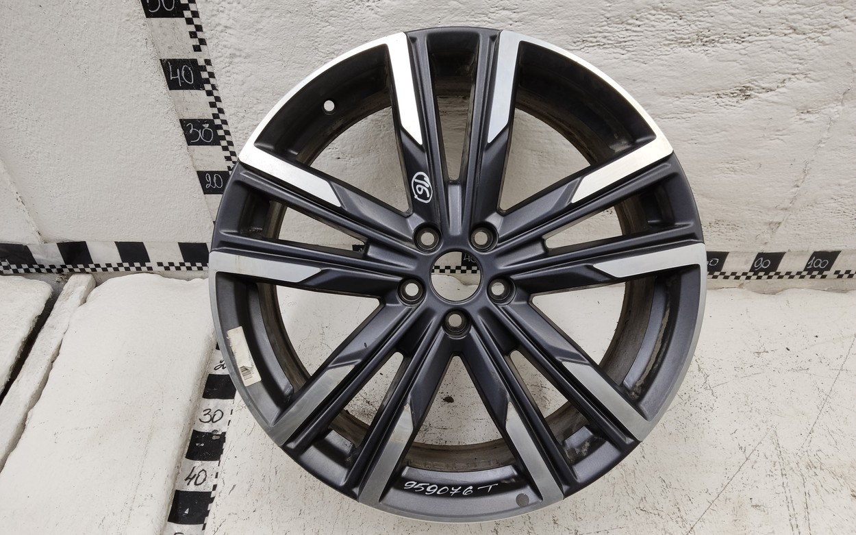 Диск колеса литой Geely Monjaro R20