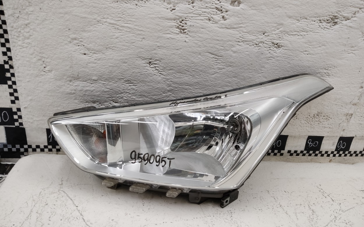 Фара передняя левая Hyundai Creta 1 галоген белая