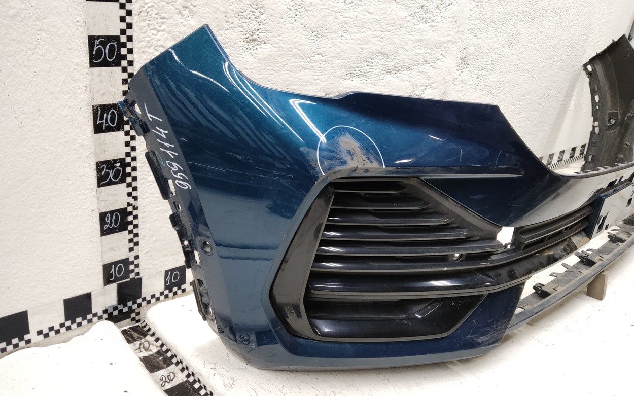 Бампер передний Geely Monjaro