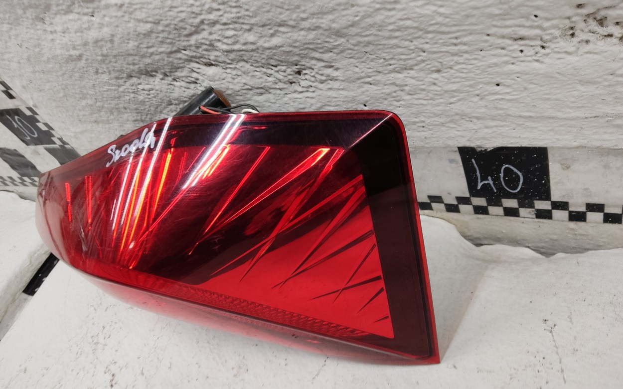 Фонарь задний правый наружный Skoda Rapid 2 LED
