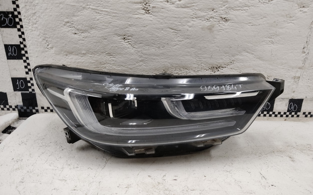 Фара передняя правая Chery Tiggo 8 Pro LED