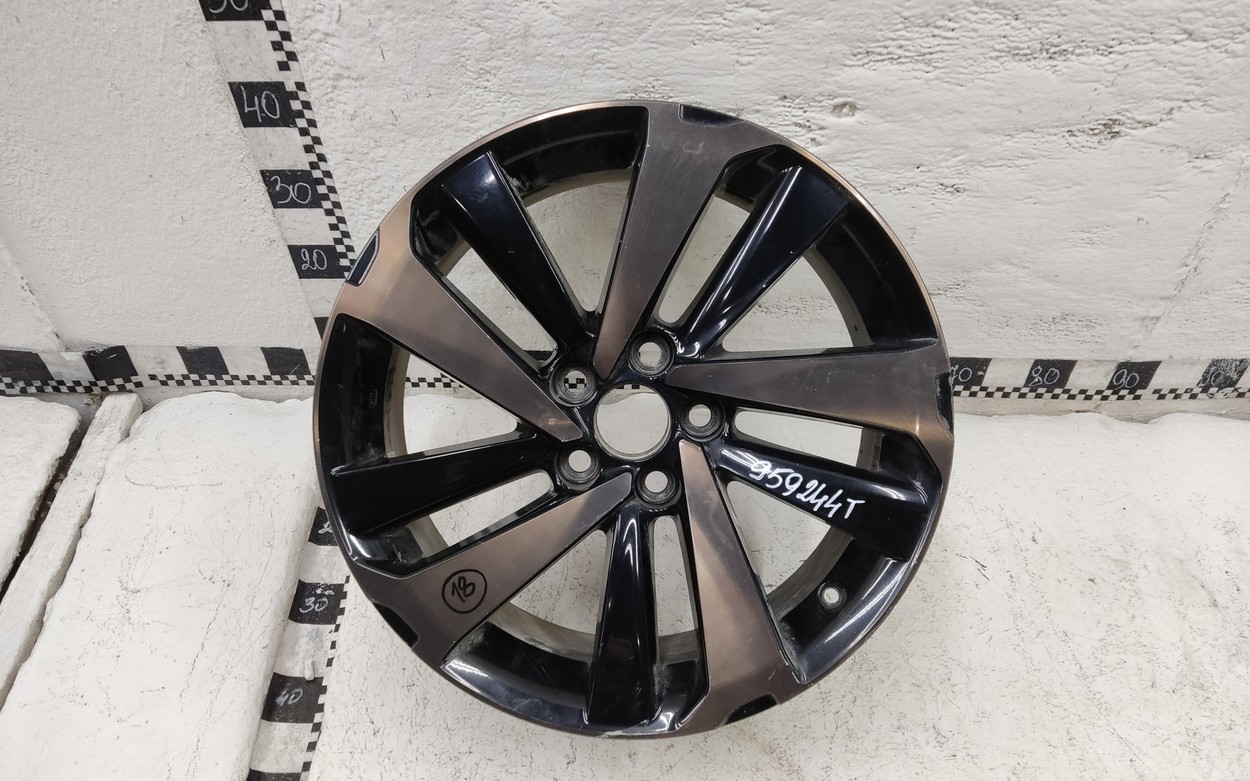 Диск колеса литой Lexus NX Restail R18