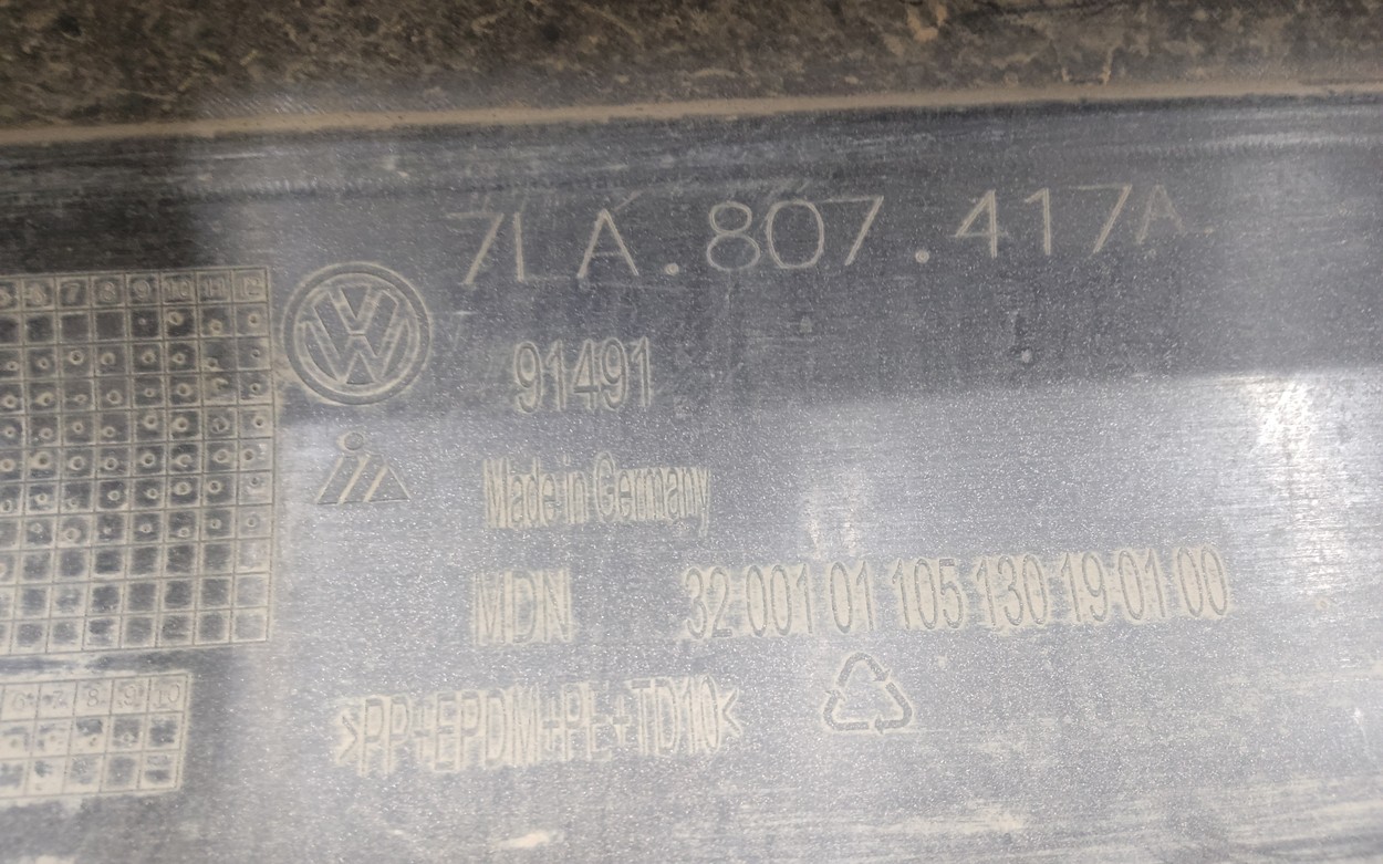 Бампер задний Volkswagen Transporter T6