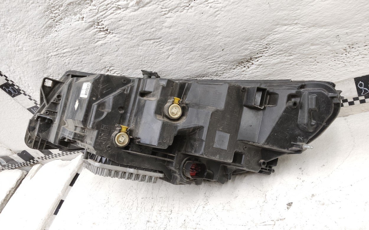 Фара передняя правая Land Rover Discovery Sport Restail LED