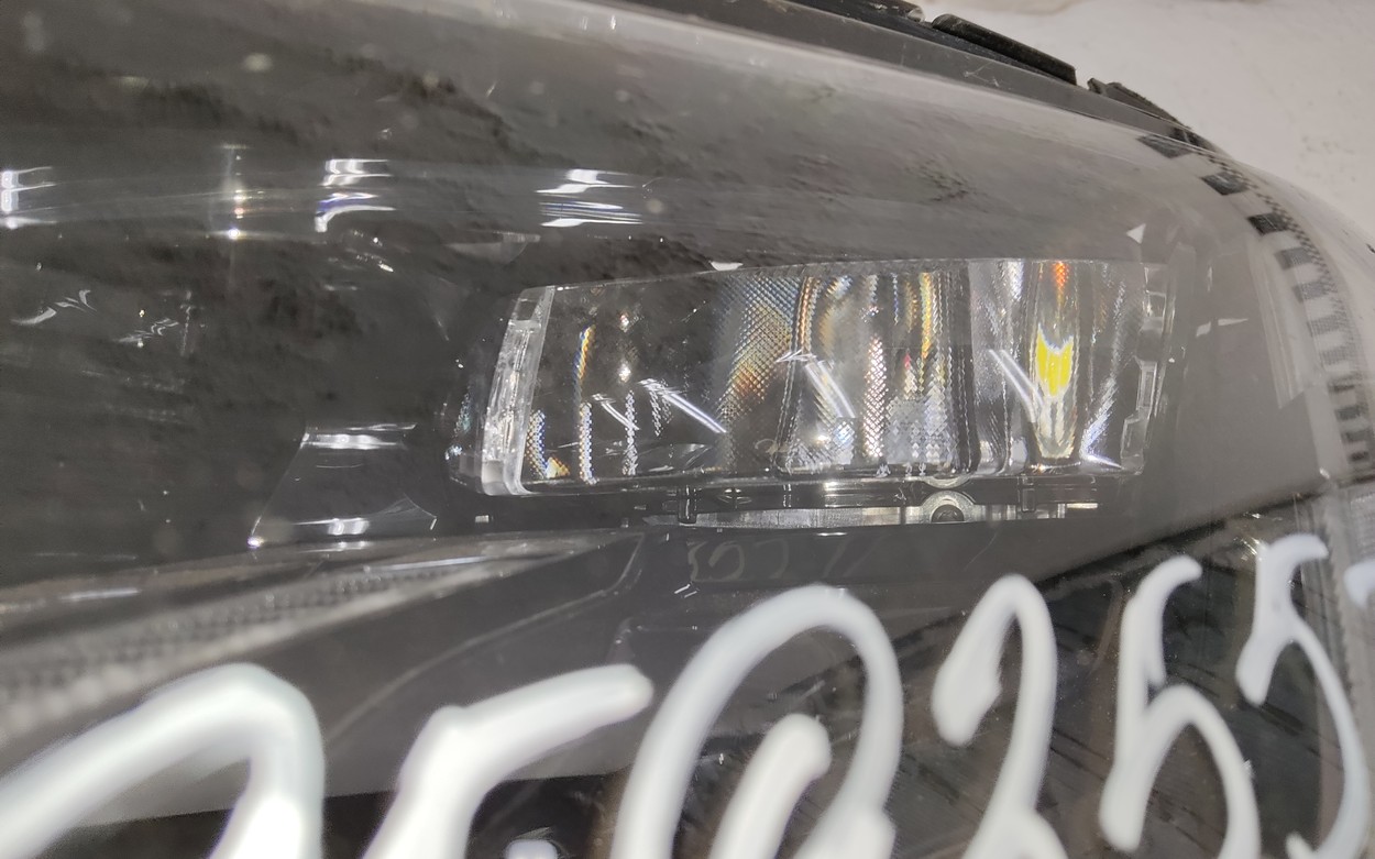 Фара передняя левая Land Rover Discovery Sport Restail LED