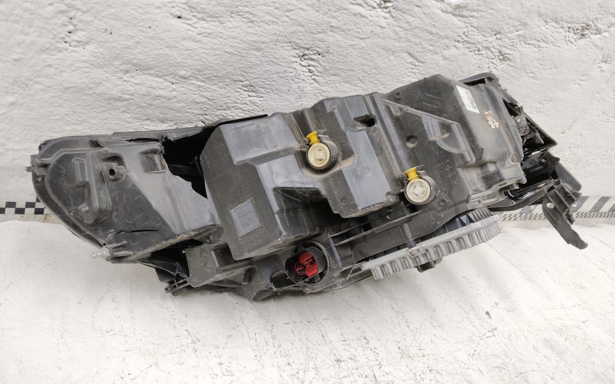 Фара передняя левая Land Rover Discovery Sport Restail LED