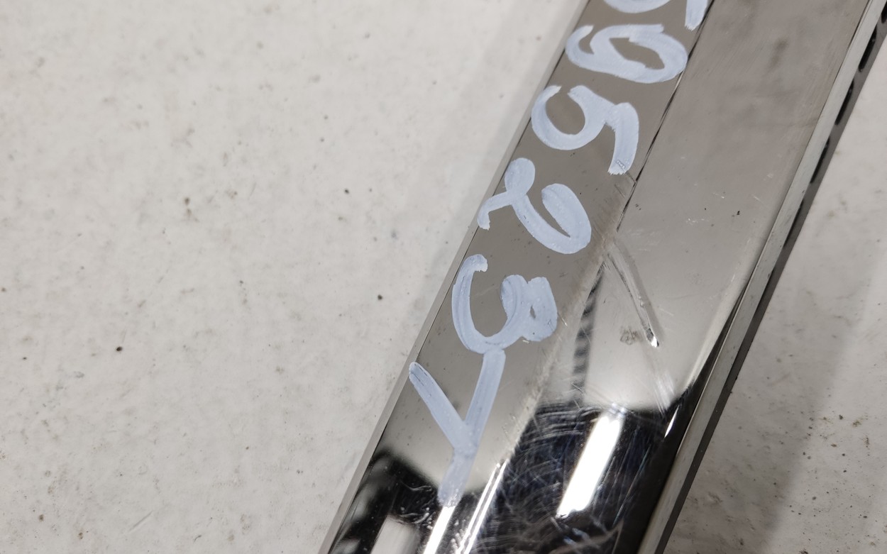 Молдинг хром крыла переднего правого Genesis G70