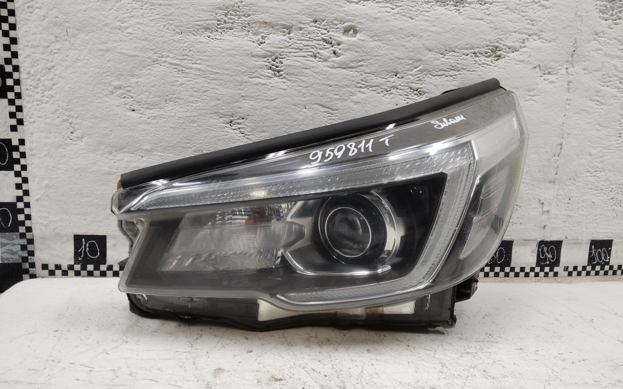 Фара передняя левая Subaru Forester 5 SK LED с ДХО