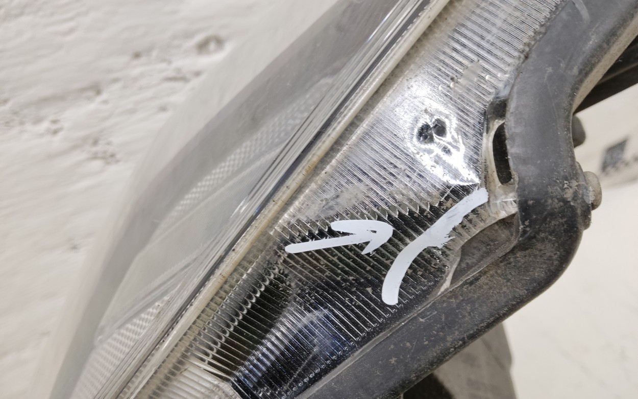 Фара передняя левая Subaru Forester 5 SK LED с ДХО