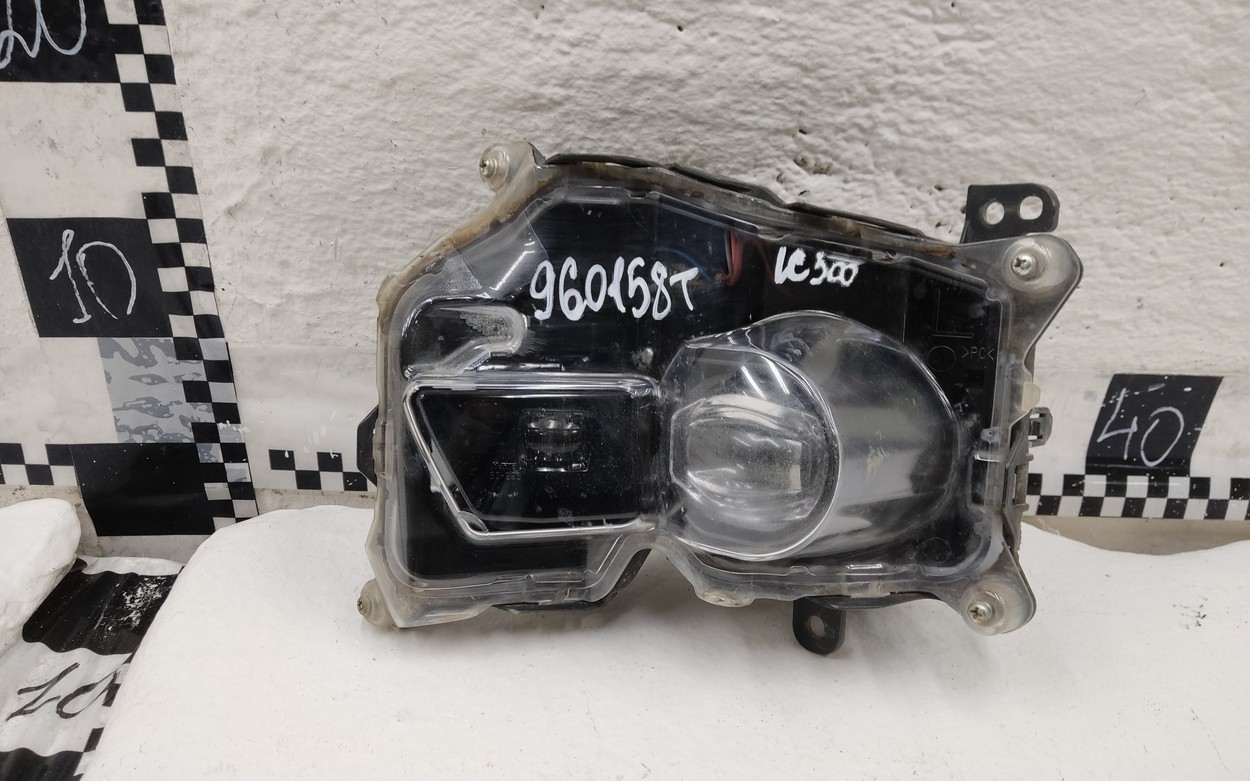 Фара ПТФ передняя левая Toyota Land Cruiser 300 LED