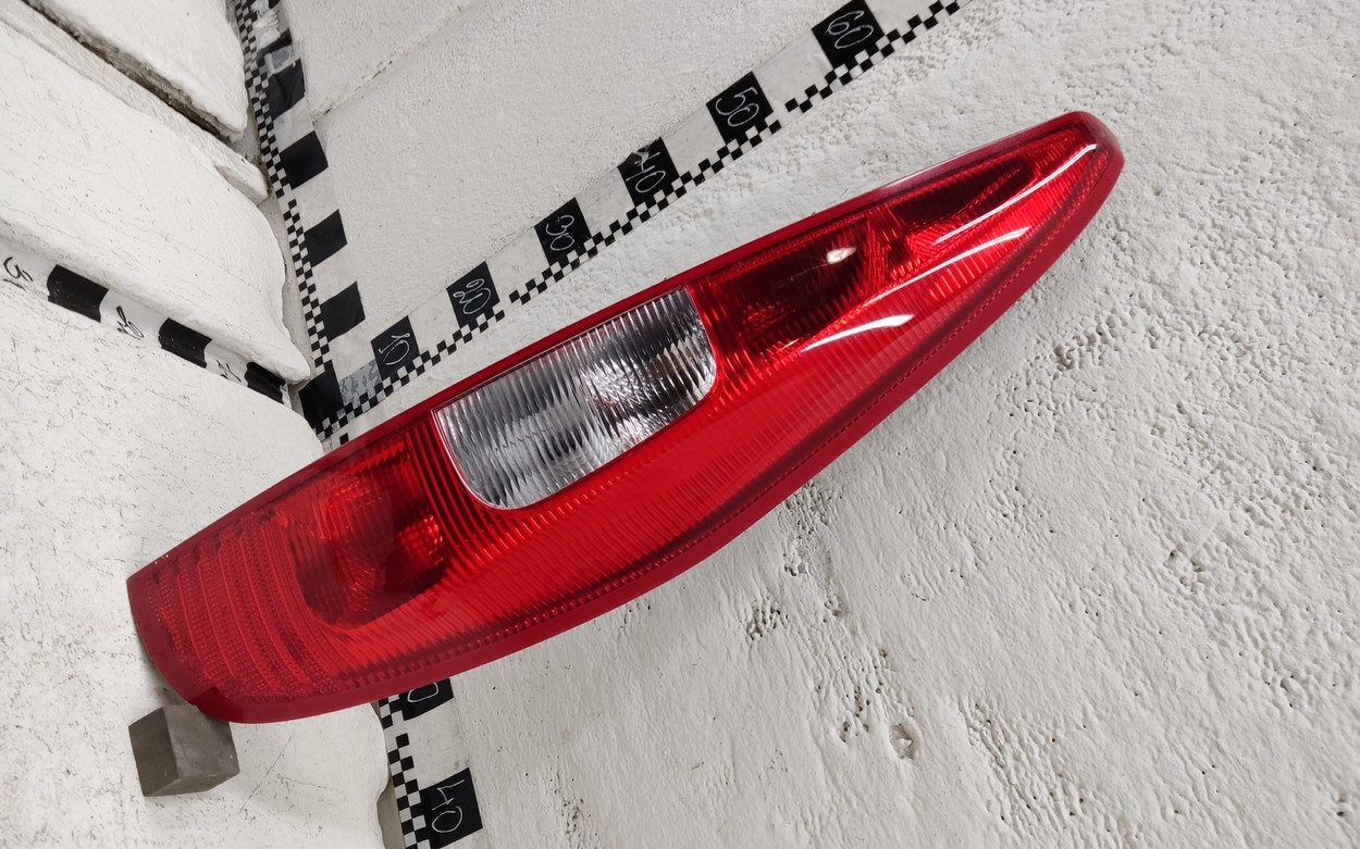 Фонарь задний правый Mitsubishi Colt 6