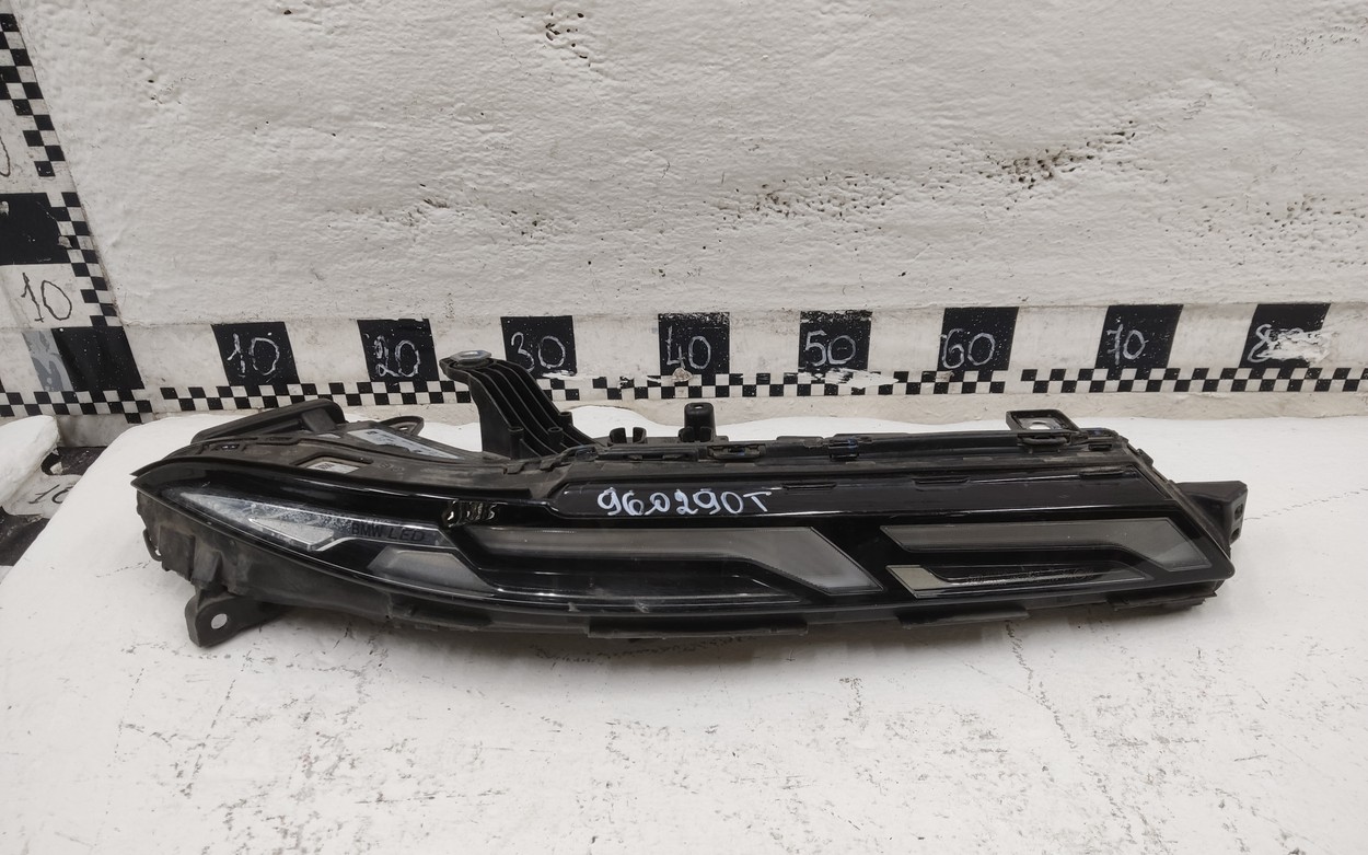 Фара ДХО передняя правая BMW X7 G07 Restail LED