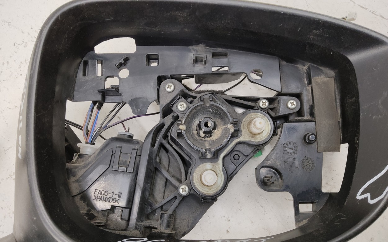Зеркало правое Mazda CX-9 2 9+4 контакта