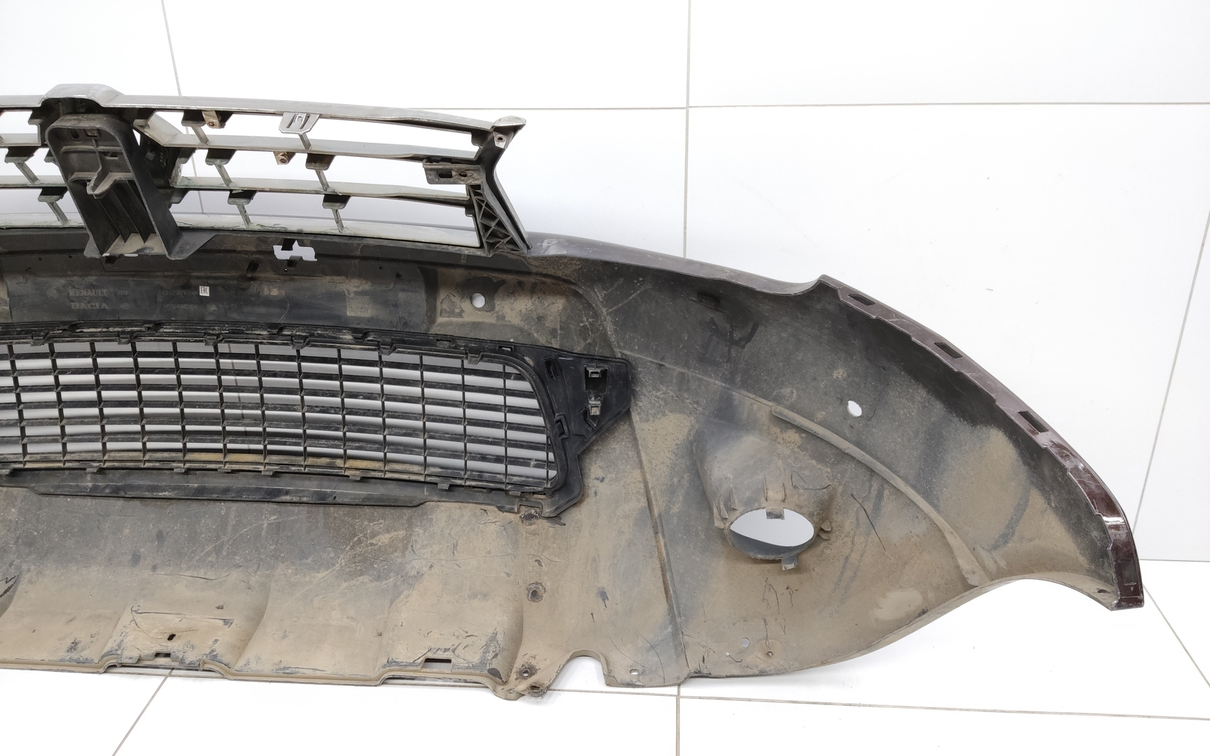 Бампер передний Renault Duster 1