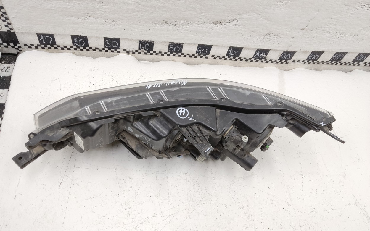 Фара передняя правая Nissan Qashqai 2 Restail галоген
