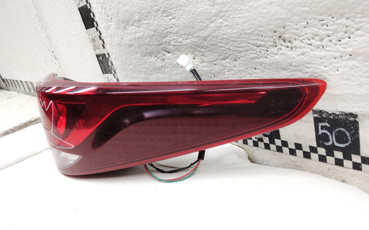 Фонарь задний правый наружный Kia Rio 4 Restail