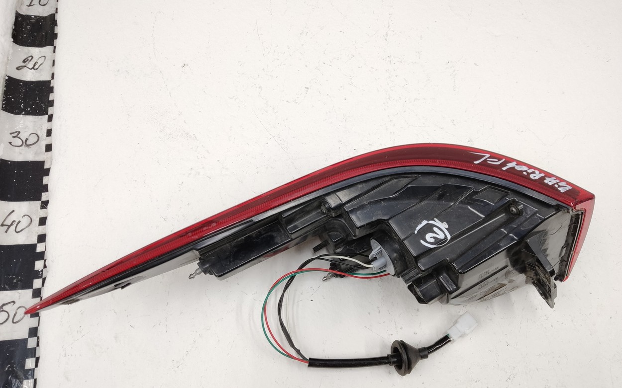 Фонарь задний правый наружный Kia Rio 4 Restail