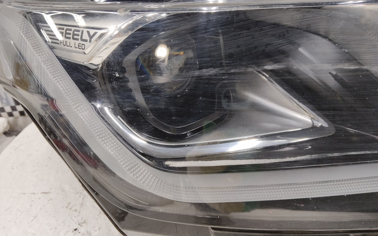 Фара передняя правая Geely Coolray LED