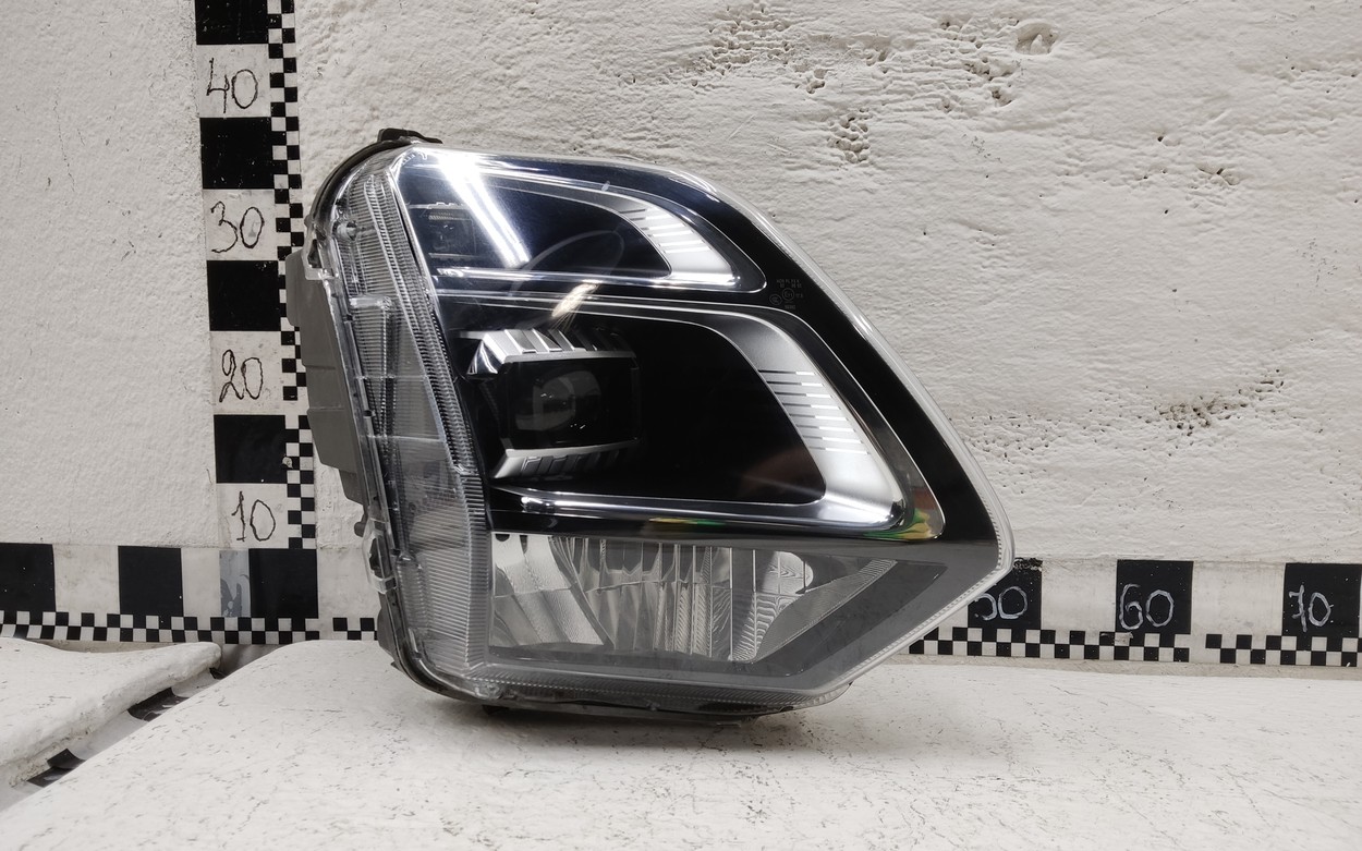 Фара передняя правая Omoda C5 LED