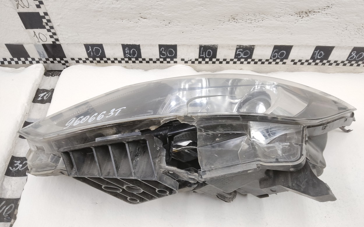 Фара передняя левая Nissan Qashqai 2 галоген ДХО