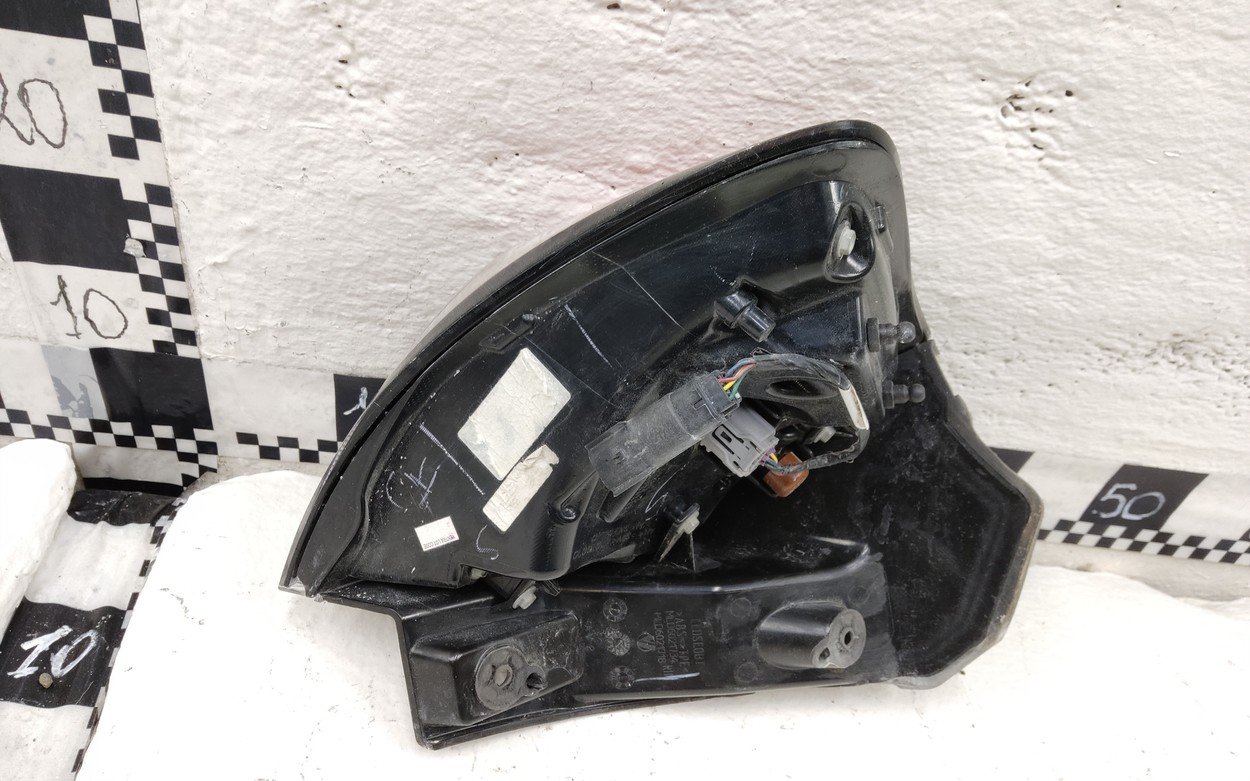 Фонарь задний правый наружный Jeep Cherokee KL Restail LED