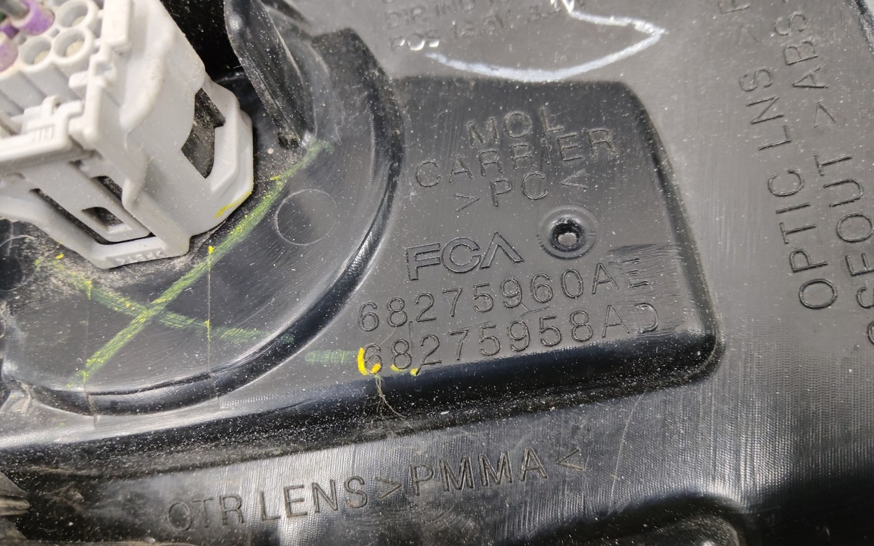 Фонарь задний правый наружный Jeep Cherokee KL Restail LED