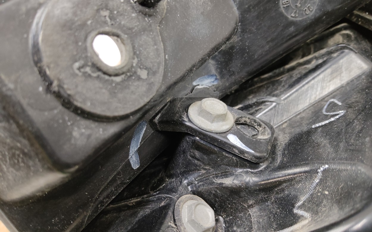 Фонарь задний левый наружный Jeep Cherokee KL Restail LED