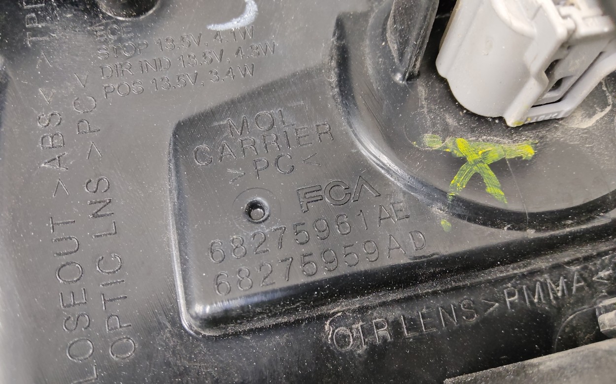Фонарь задний левый наружный Jeep Cherokee KL Restail LED