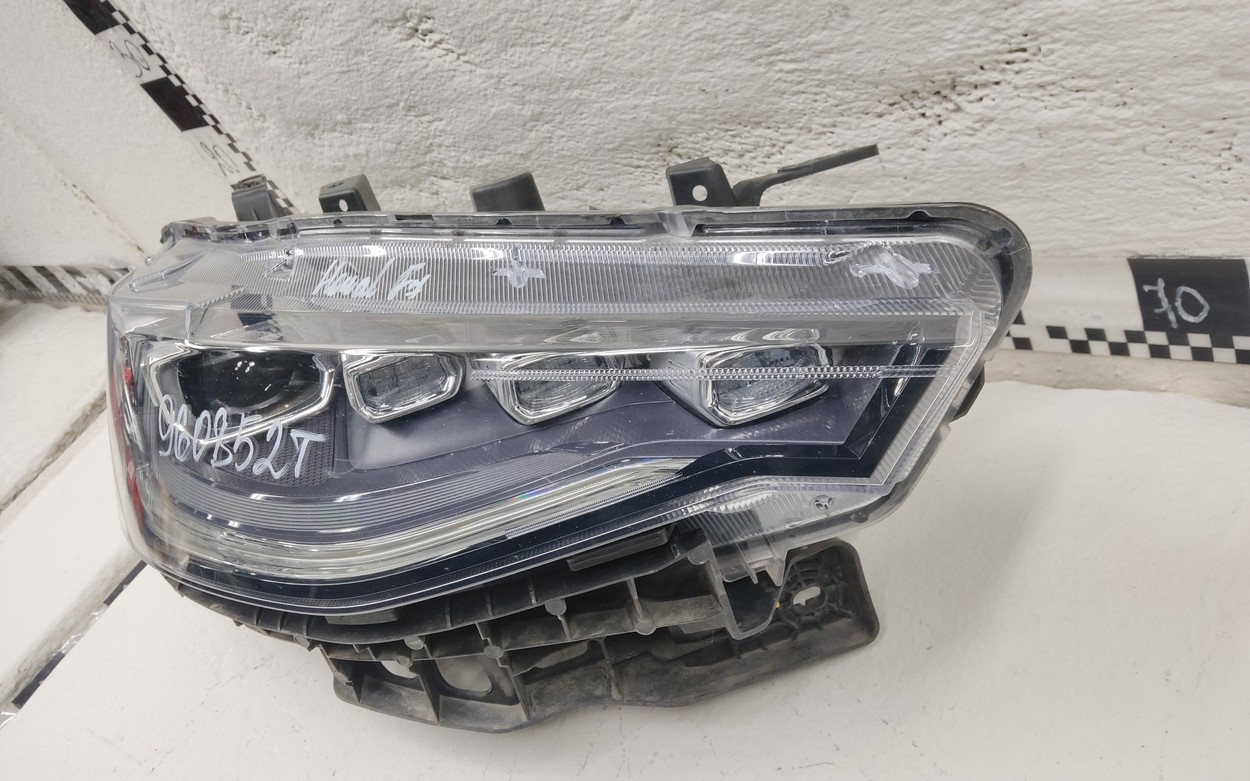 Фара передняя правая Haval F7 LED
