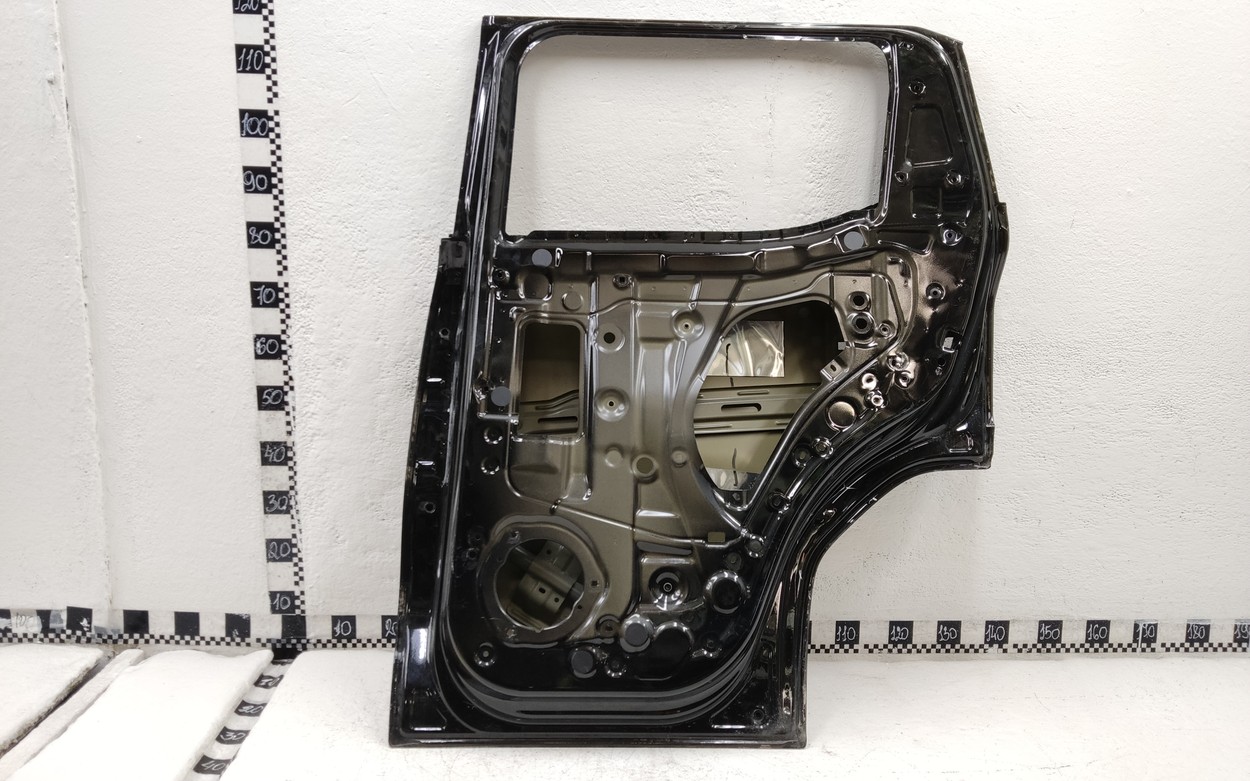 Дверь задняя правая Haval H3