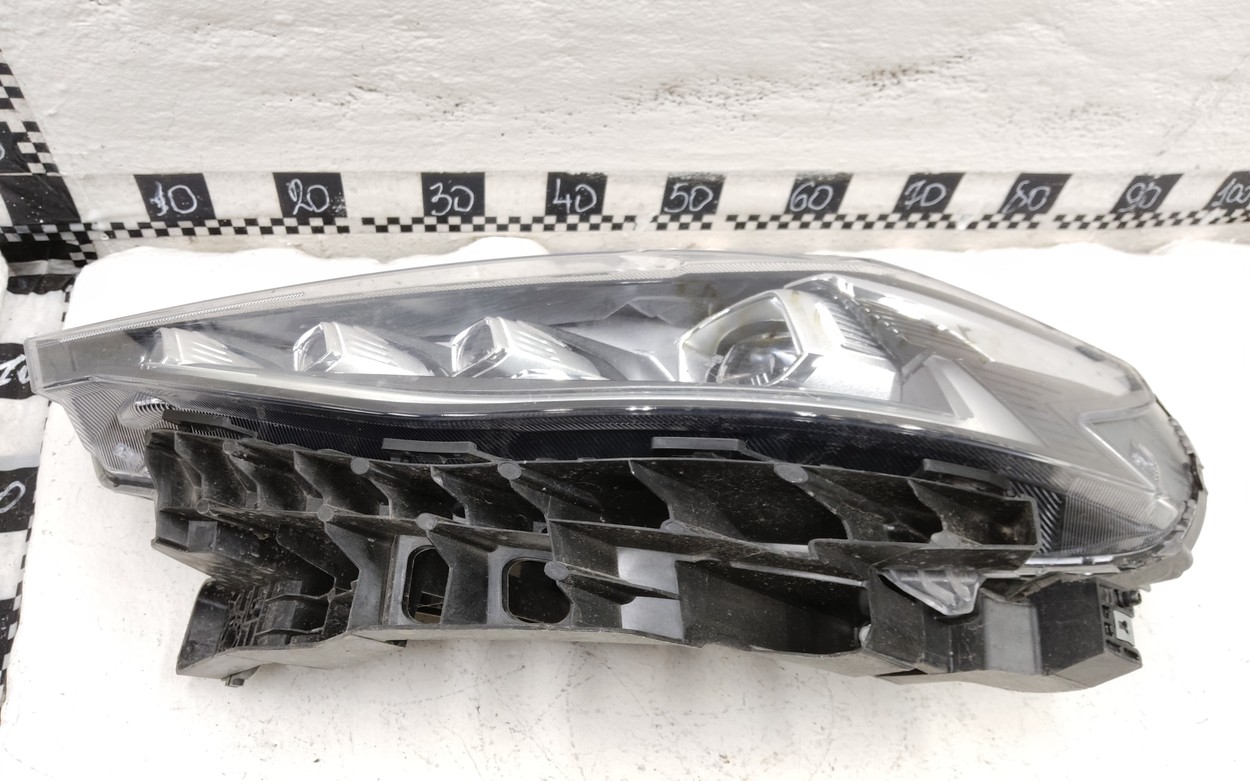 Фара передняя левая Haval F7 LED