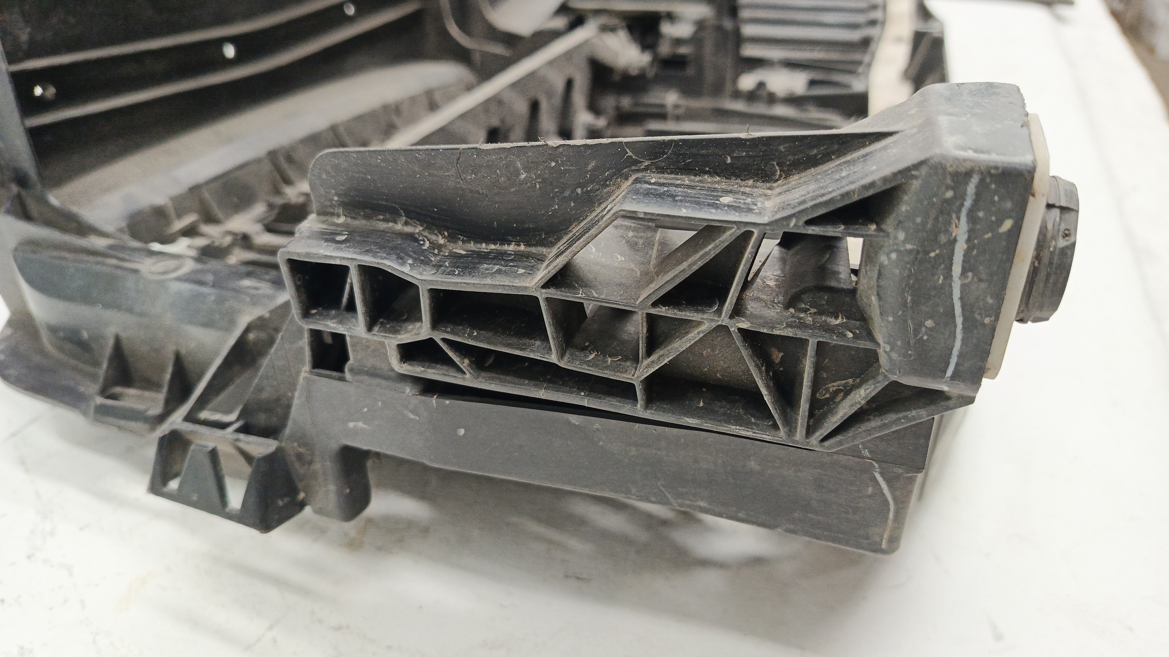 Жалюзи решетки радиатора черные BMW X7 G07