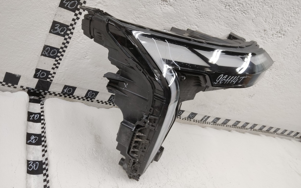 Фара передняя правая Geely Atlas 2 LED