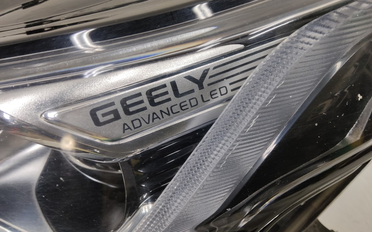 Фара передняя левая Geely Coolray галоген линза