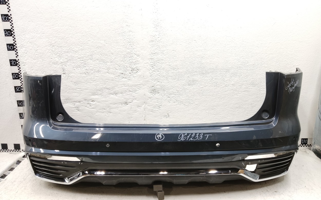 Бампер задний Geely Monjaro