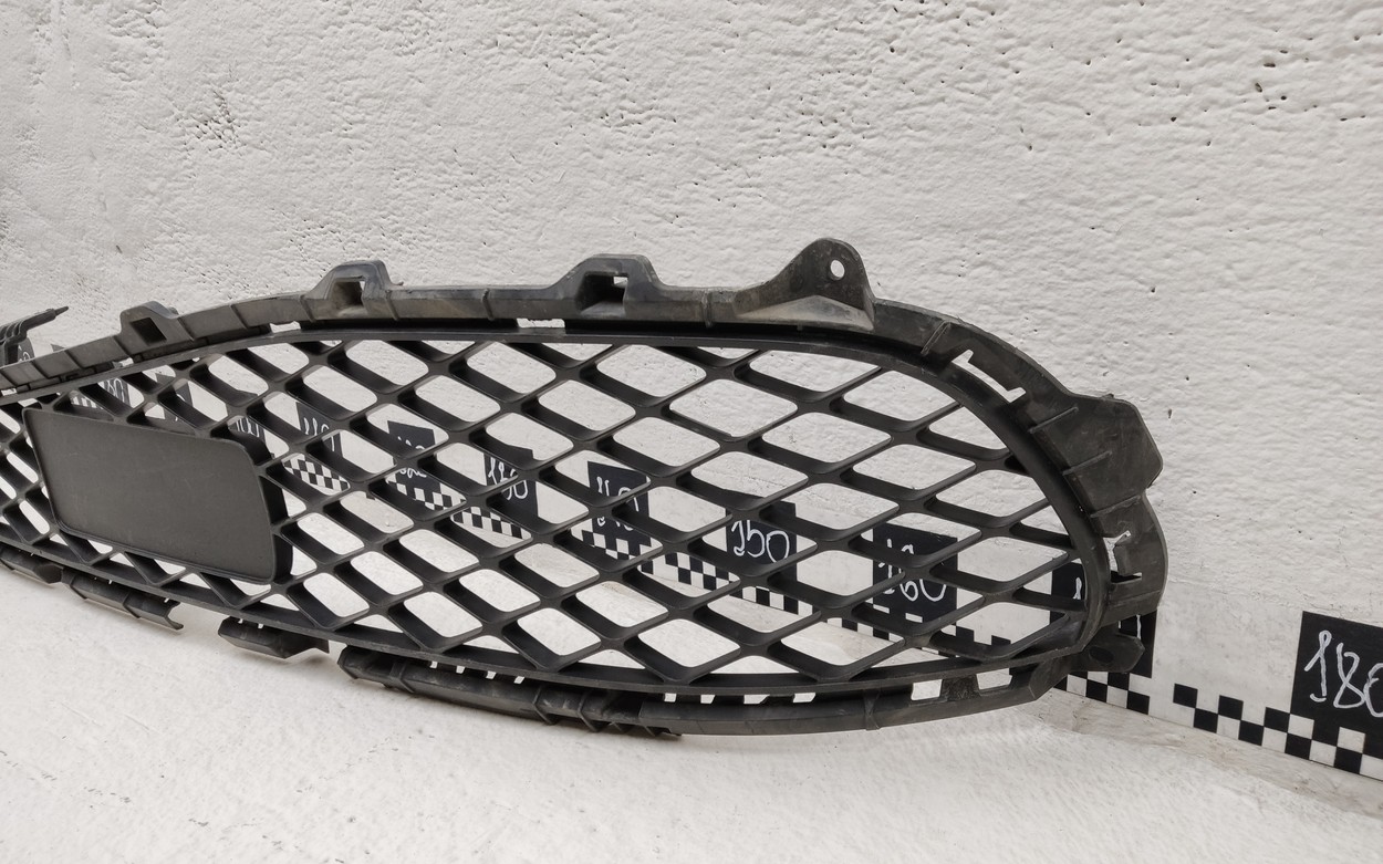 Решетка переднего бампера Genesis G90 2