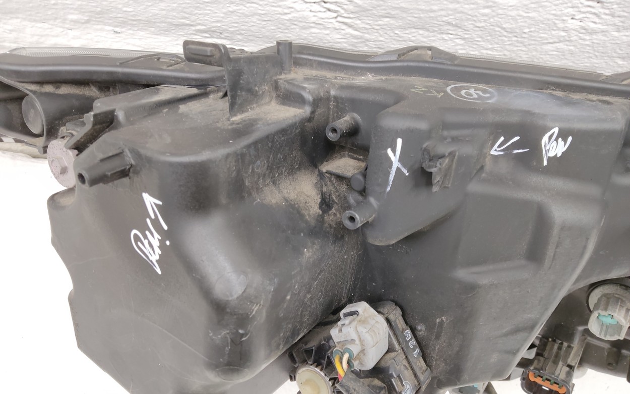 Фара передняя левая Nissan X-Trail T32 Restail LED
